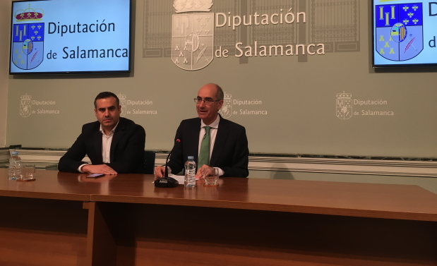 El diputado de Empleo y Desarrollo Rural, Antonio Agustín Labrador y el presidente de la Diputación de Salamanca, Javier Iglesias