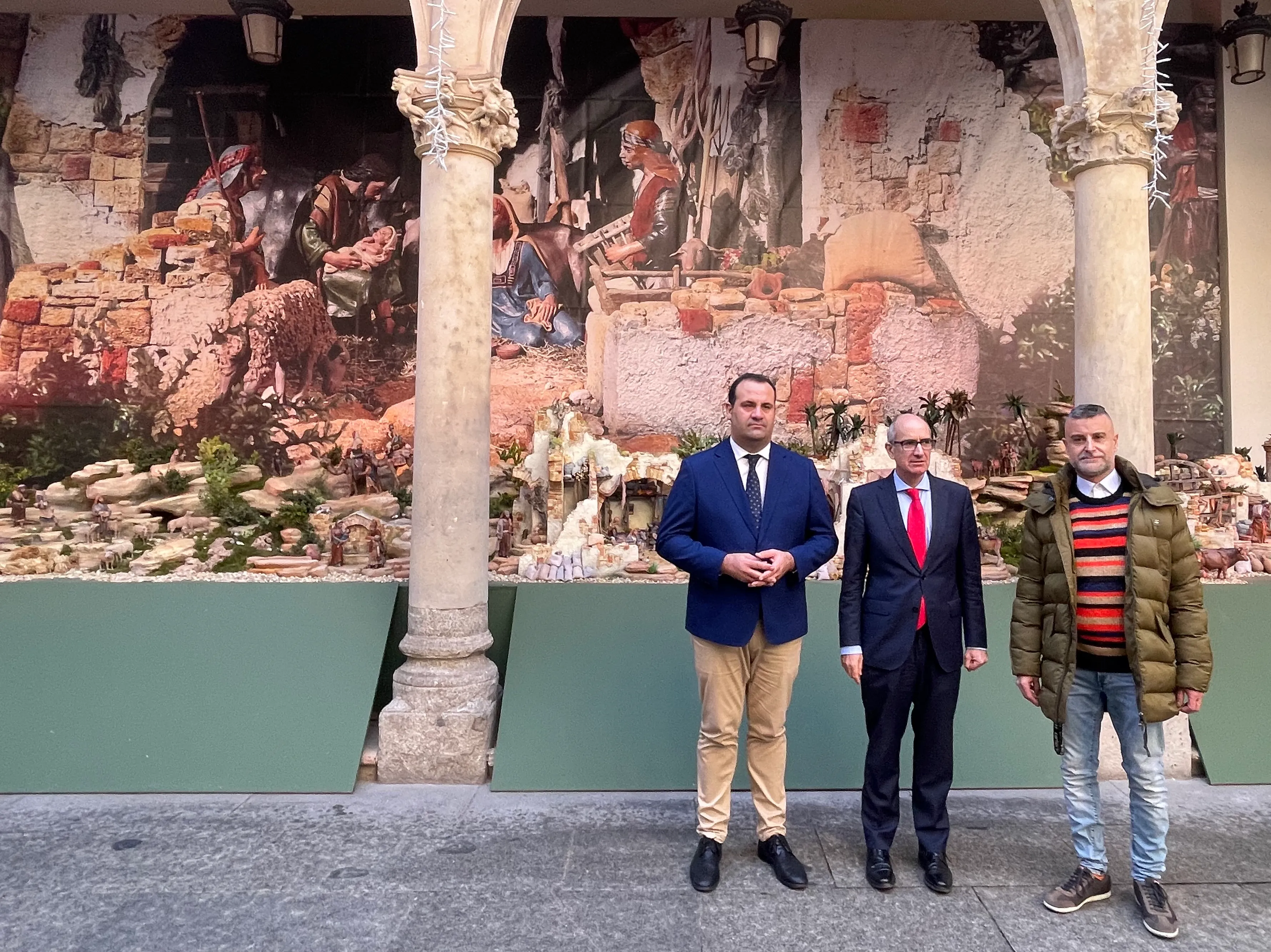 La Diputación de Salamanca inaugura el tradicional Belén Monumental de carácter histórico en el Patio de la Salina