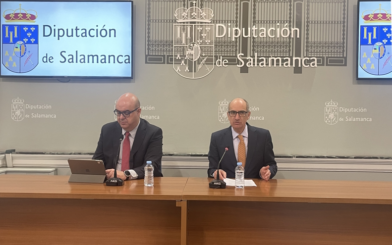 El presidente de la Diputación de Salamanca, Javier Iglesias, y el diputado de presidencia, Carlos García Sierra.