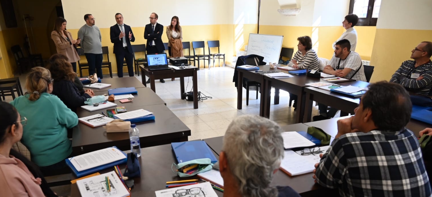 Visita del diputado Antonio Labrador al AFE de Ciudad Rodrigo