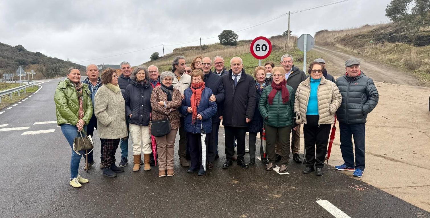 La Diputación de Salamanca finaliza en Serradilla del Arroyo las obras de mejora de la carretera DSA-350 de Ciudad Rodrigo a límite de la provincia