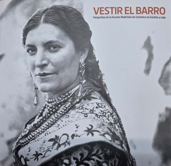 Catálogo Vestir el barro