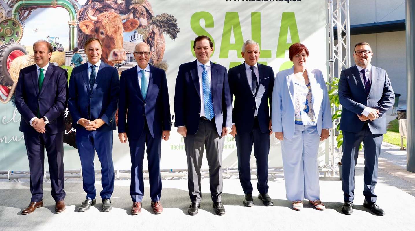 Representantes institucionales en la inauguración de Salamaq26