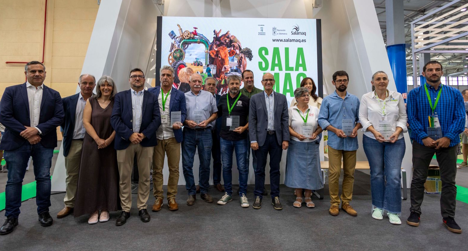 Javier Iglesias junto a los premiados del III Premio Innovación